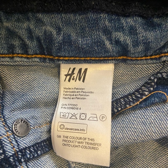 H&M Maternity Cut-off Jean Shorts - Picture 7 of 8